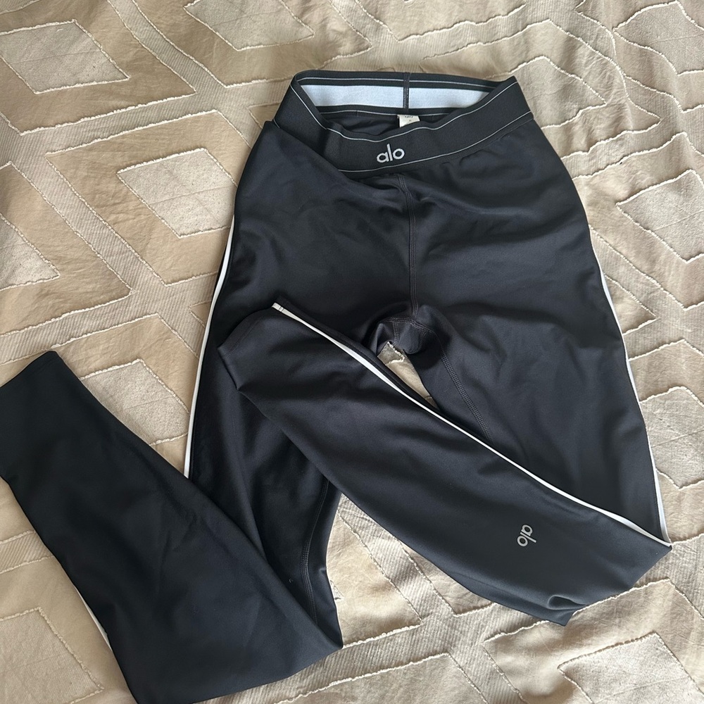 ALO Yoga Black Leggings with White Trim
